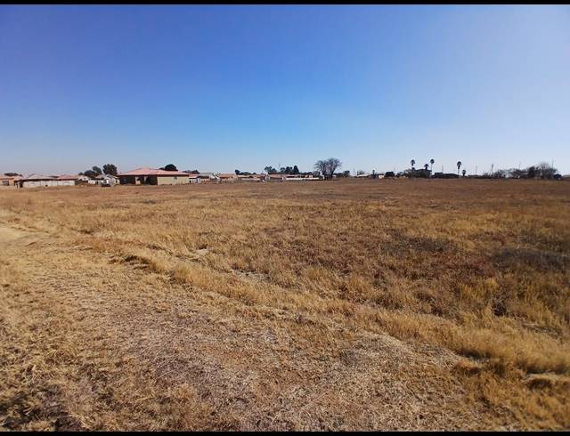 7,247M² VACANT LAND FOR SALE IN RIVERSDALE
